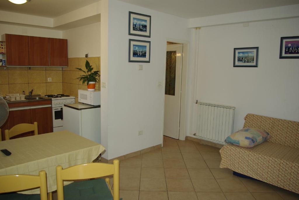 Apartments & Rooms Barbara Umag Bilik gambar
